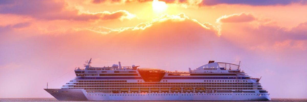 1-luxury-cruise-ship-beautiful-seascape-sunset-romantic-luxury-travel-concept